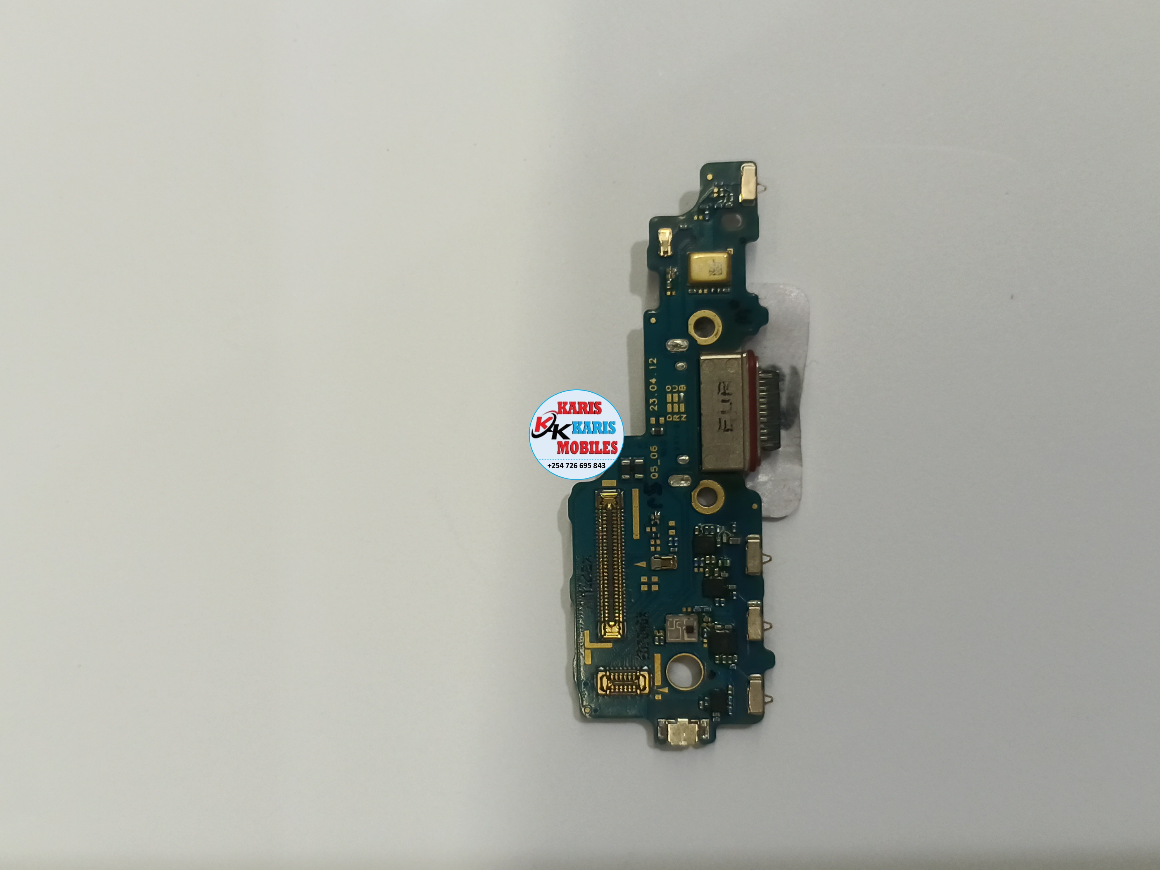 tecno fold 5 charging plates